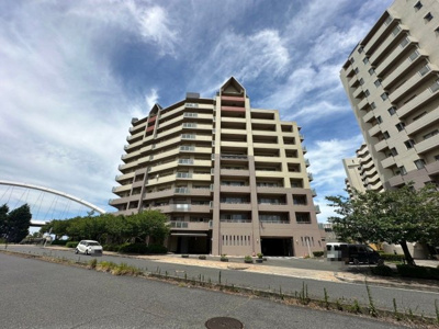 【外観】 | アクアパークＣＩＴＹ岸和田南３番館 | 岸和田カンカンベイサイドショッピングモールまで徒歩１分！映画館もあるので充実した休日を過ごせます。