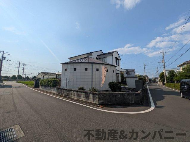 今在家三丁目の中古のおうち　松山市今在家中古戸建の前面道路含む現地写真