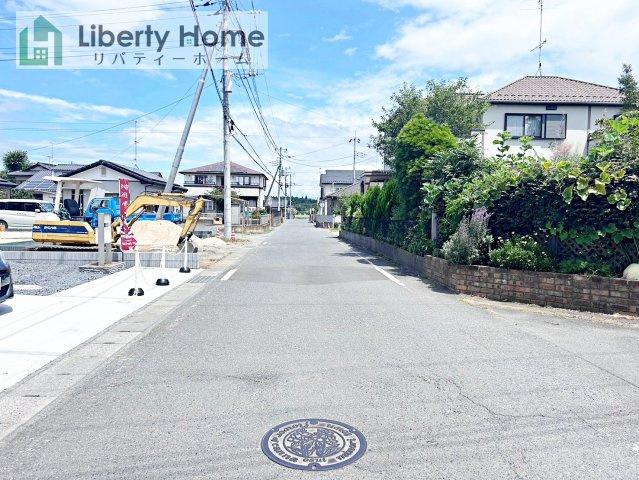 小美玉市羽刈　の前面道路含む現地写真