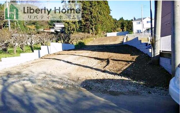 日立市森山町3丁目　新築戸建　2号棟の前面道路含む現地写真