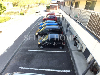 【駐車場】 | 車をお持ちの方に嬉しい駐車場付きの物件です