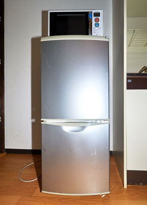 【設備】 | ラポール | 2ドア冷蔵庫、電子レンジ