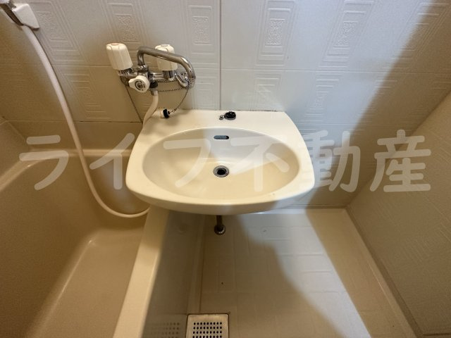 サンコート小澤の洗面所|スペースが確保できる洗面所です