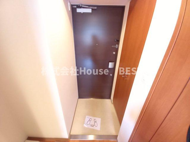 エステムコート神戸西Ⅲフロンタージュの玄関