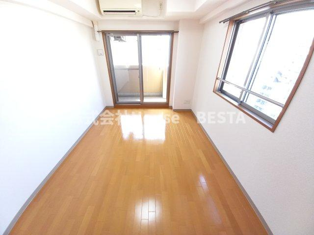 エステムコート神戸西Ⅲフロンタージュの居間・リビング