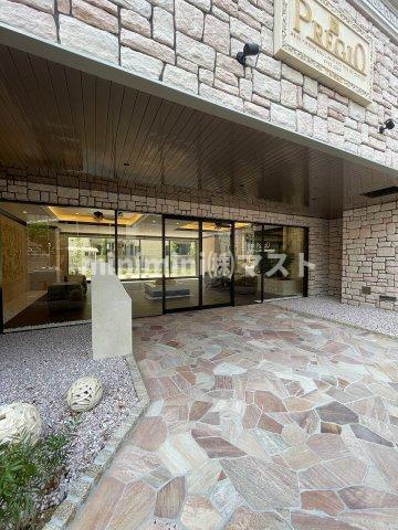 プレジオ大正のエントランス