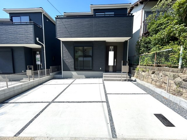 限定２区画新築分譲＆即入居可能！南向き陽当たり良好の４ＬＤＫ☆リーブルガーデン宇治市木幡御蔵山の駐車場|駐車場