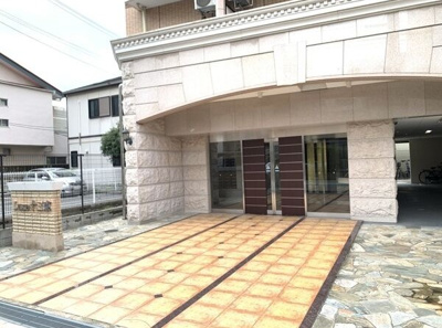 【エントランス】 | ラグゼ十三東