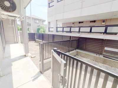 【庭】 | ホワイトリリー