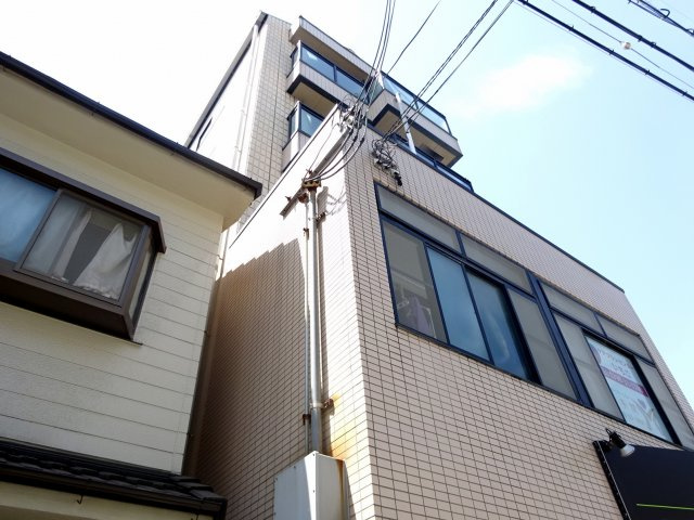 マンションハヤ今津の外観