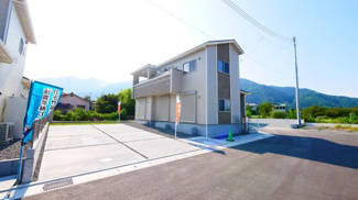 【外観】 | 南アルプス市有野の新築2棟現場 1号棟 オール電化・車4台　土地：205.94ｍ2　建物：110.54ｍ2　完成済み