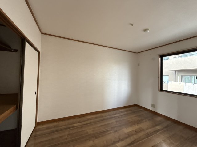 クレスト安室の子供部屋