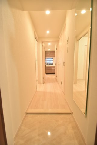 大阪市都島区内代町１丁目の賃貸マンションの玄関
