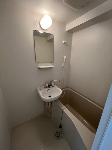 森下ビルの浴室