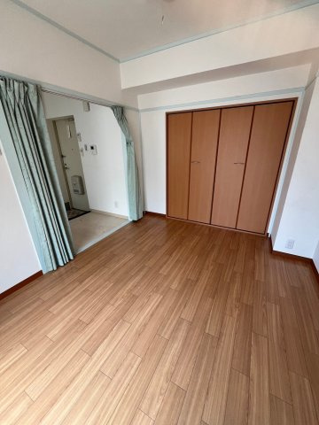 森下ビルの居間・リビング