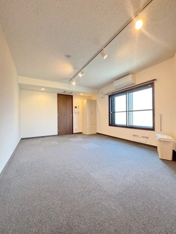 [防音マンション」スカイラシクラス小岩の居間・リビング|防音室は防音床、防音壁、防音天井となっており、まさに楽器を演奏するためにつくられた24時間楽器演奏可能の防音室です