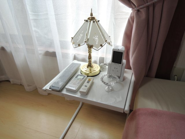 サンホワイトの洋室|家具家電食器等全て揃ったお部屋で新生活がすぐにスタートできます【サンホワイト】※写真は202号室