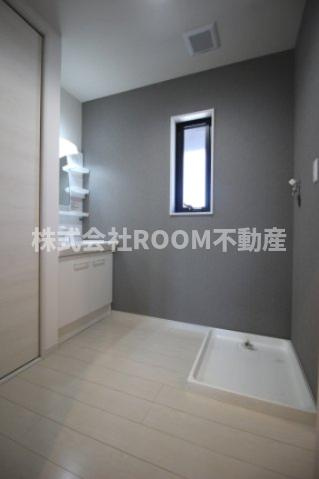 AVALONの洗面所|ゆったりとスペースのある洗面所