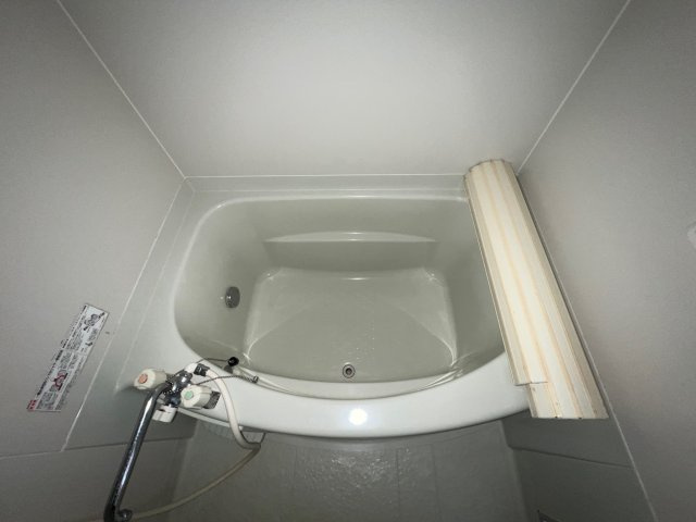 リヴェール中村の浴室