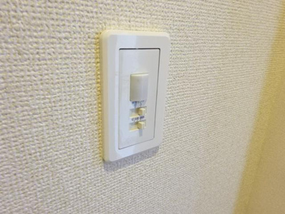 【設備】 | リバティー・Ｍ | 玄関照明人感センサー