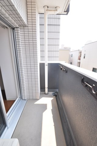 大阪市都島区都島南通２丁目の賃貸マンションのバルコニー