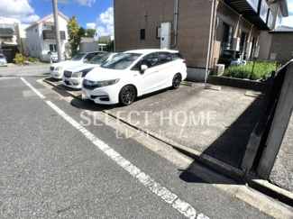 【駐車場】