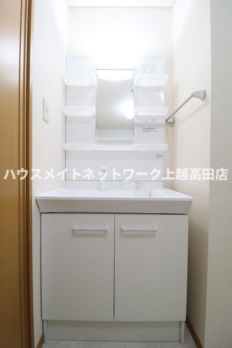 グランシャリオ Ｂの独立洗面台|洗髪洗面化粧台