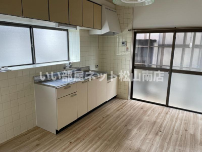 【居間・リビング】 | 南久米一戸建　南