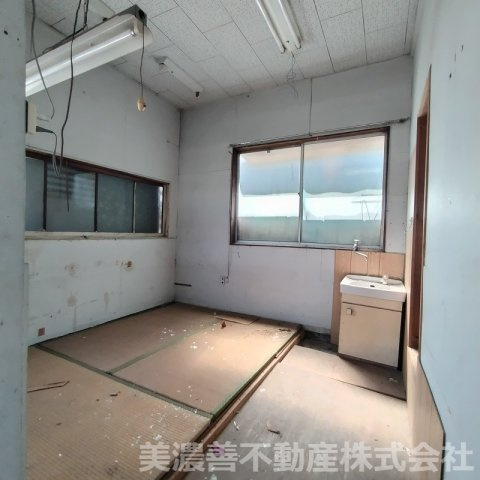 ６３４３０　岐阜市天池事業用のその他