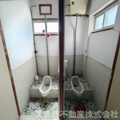 ６３４３０　岐阜市天池事業用のトイレ