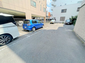 【駐車場】