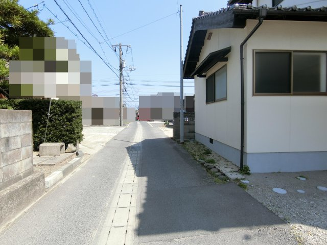 両三柳戸建の前面道路含む現地写真