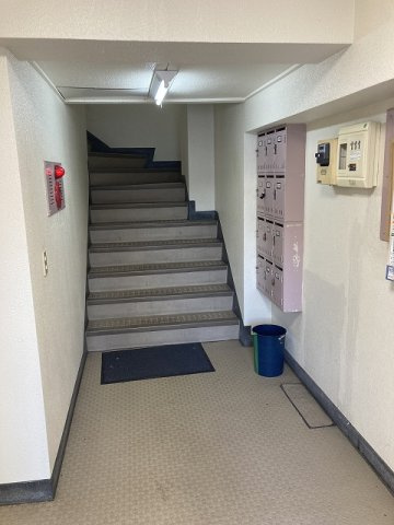 文化ビルのロビー