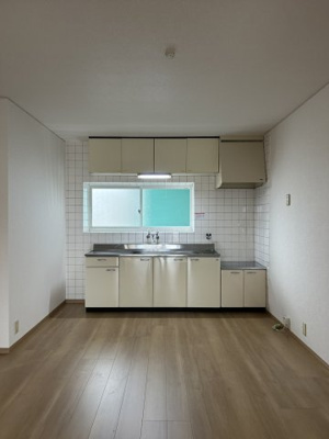 【居間・リビング】 | ファミリー春