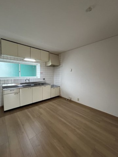 【居間・リビング】 | ファミリー春