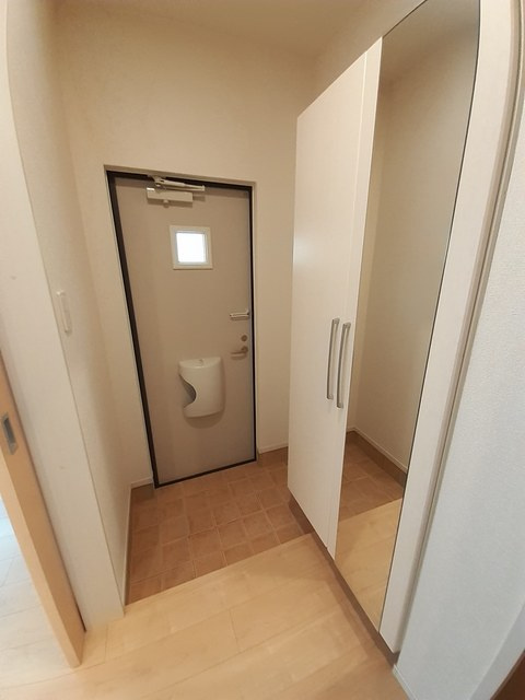 メゾンド　道の玄関|シューズボックス付きの玄関です★