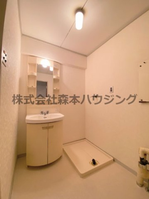 【洗面所】 | 　門真グランドハイツ | 脱衣スペースもあります
