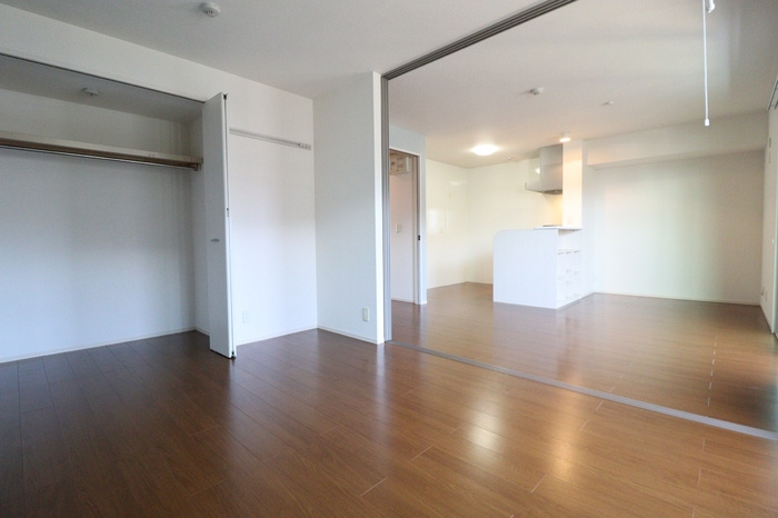 シャン・ヴィラージュの居間・リビング