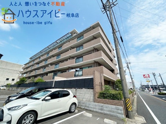 【外観】 | ファミール茜部4階部分！生活しやすい環境整っております♪水回りすべて新品交換！ | ファミール茜部4階部分！生活しやすい環境整っております♪水回りすべて新品交換！