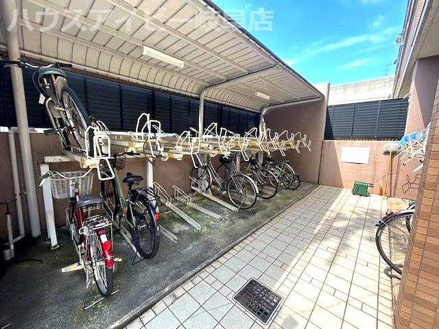 【駐輪場】の画像