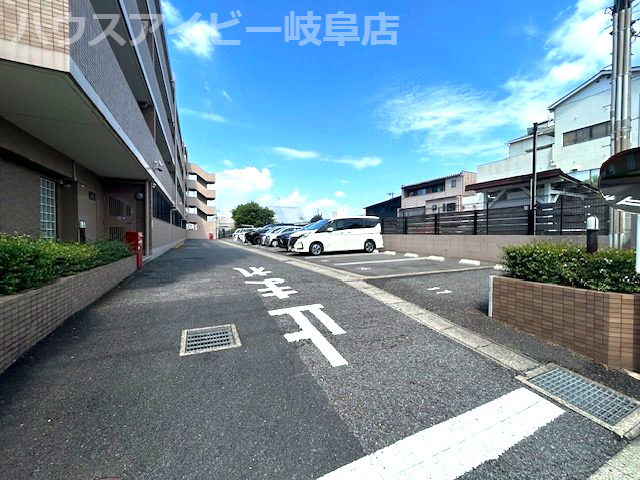 【駐車場】の画像
