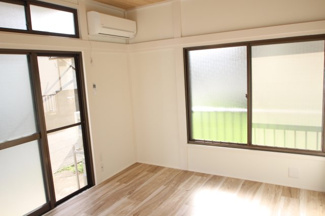 【洋室】 | 江花ハイムA棟 | 6帖