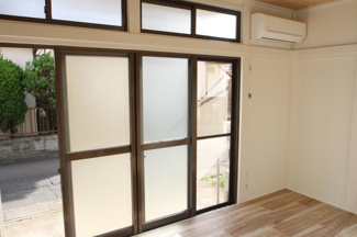 【洋室】 | 江花ハイムA棟 | 6帖