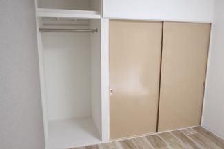 【洋室】 | 江花ハイムA棟 | 6帖