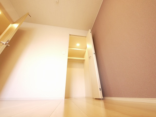 ベルソレイユⅡの洋室|ゆったりした洋室です