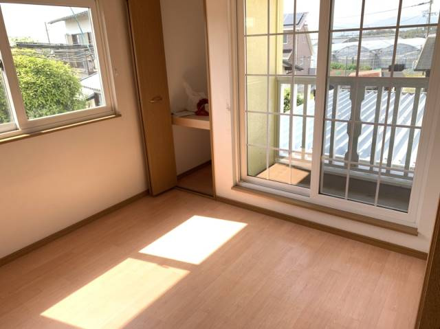 八女郡広川町大字一條のアパートの洋室