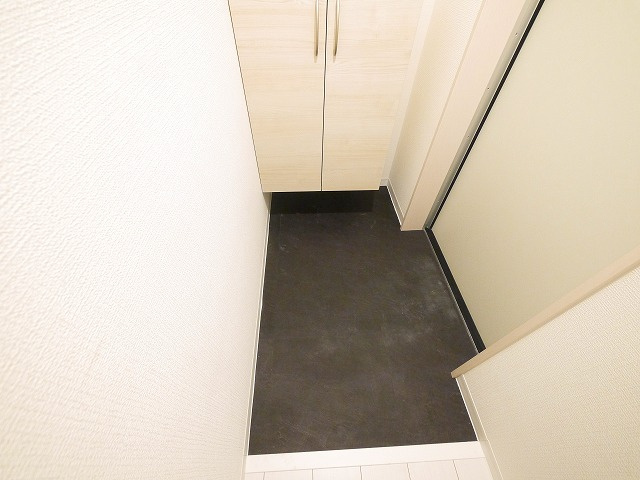 フォレ郡山の玄関|明るい玄関です
