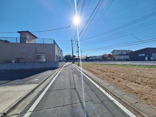 高崎市下佐野町売土地 ①号地の前面道路含む現地写真