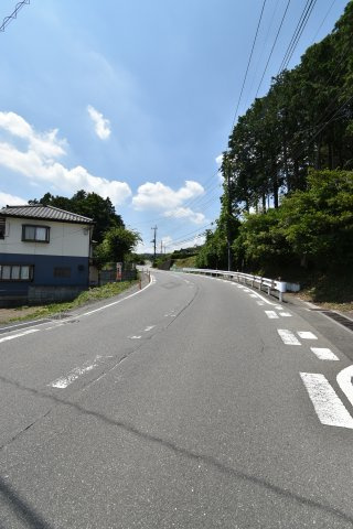 建築条件なし　日高市高岡・売地　34条12号の前面道路含む現地写真|前面道路②