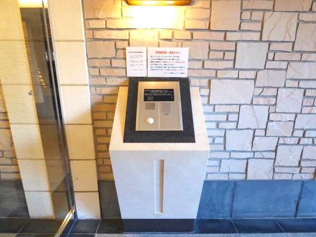 コアマンション橘公園リバーステージの防犯設備|エントランスはオートロックで安心です。